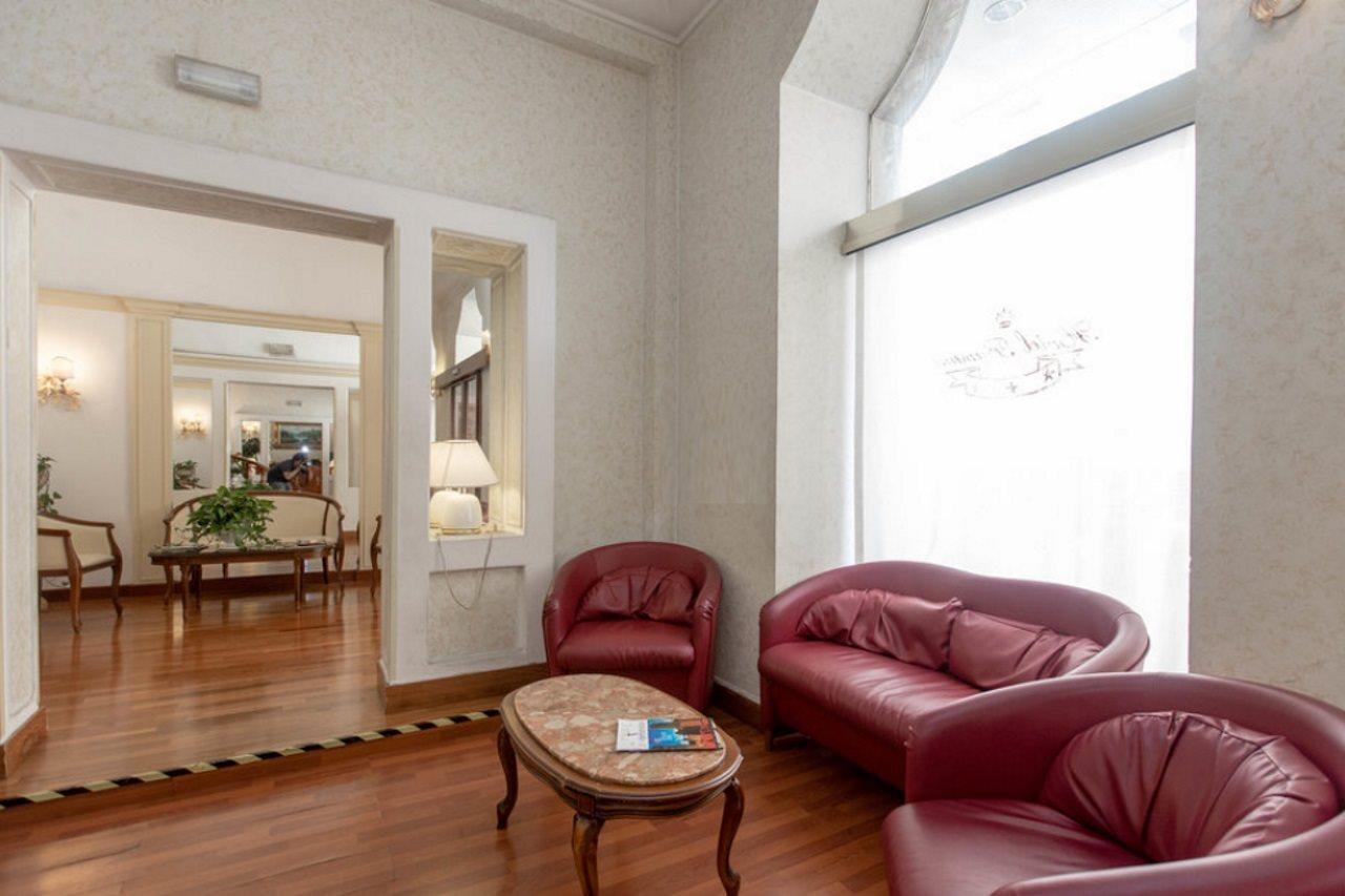 Hotel The Republic 4*