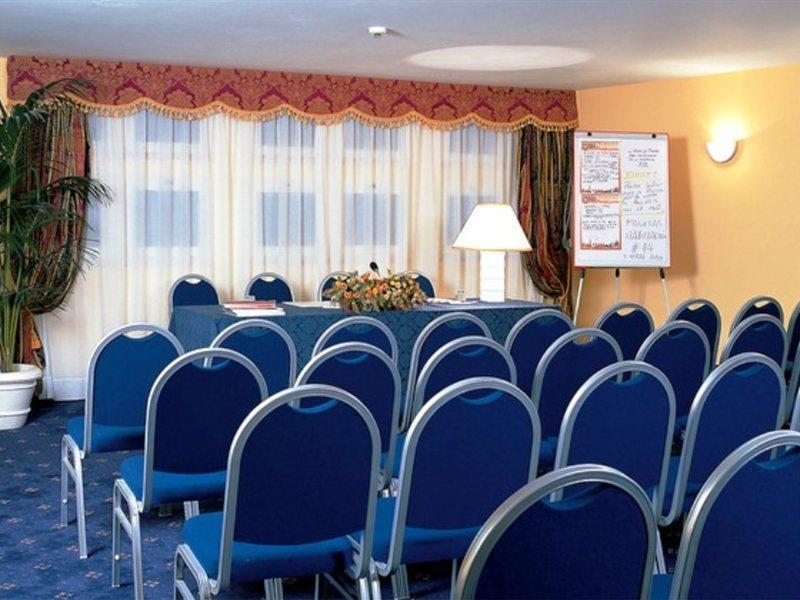 Hotel Warmthotel