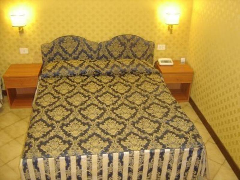 Hotel Mariano Roma