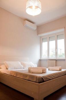 Hotel Brothers And Sisters Bed And Breakfast Roma