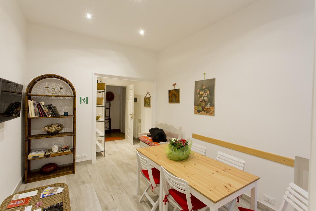 Apartment Venturi House *