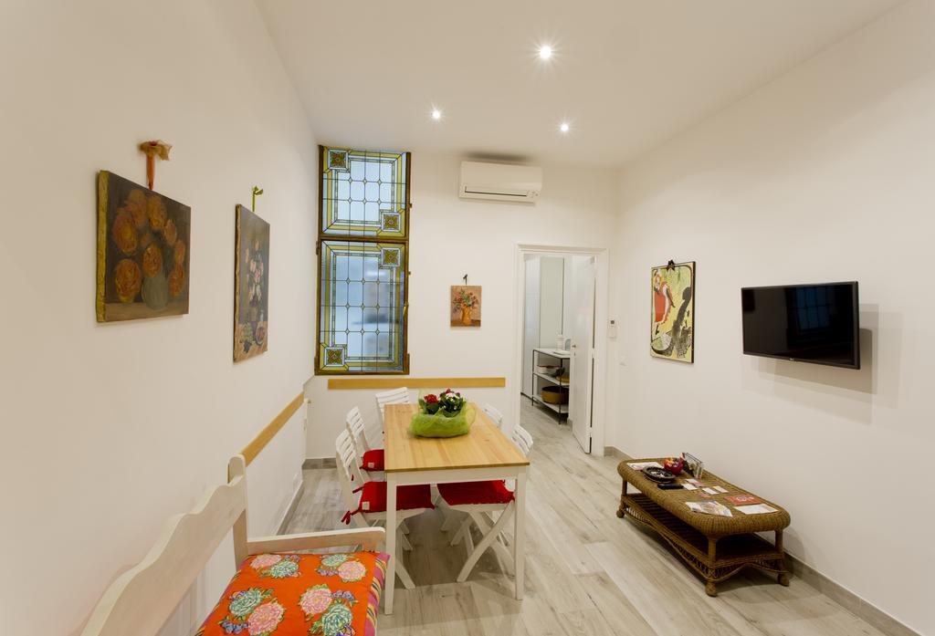 Venturi House
