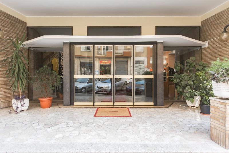 Apartamento Sunrise In Rome Holiday Suite