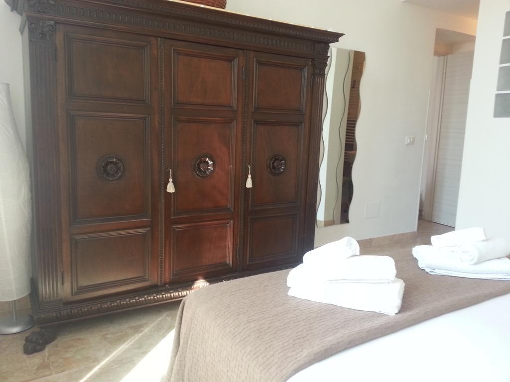 Apartment Between Termini & Colosseo