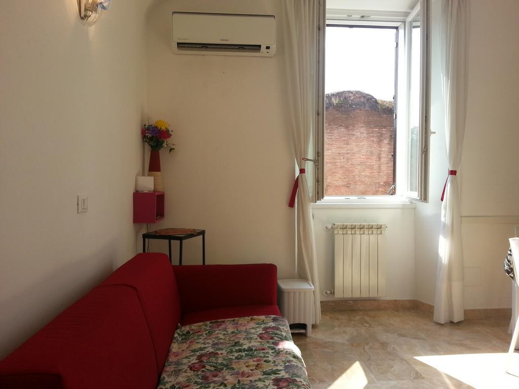 Apartment Between Termini & Colosseo Rome