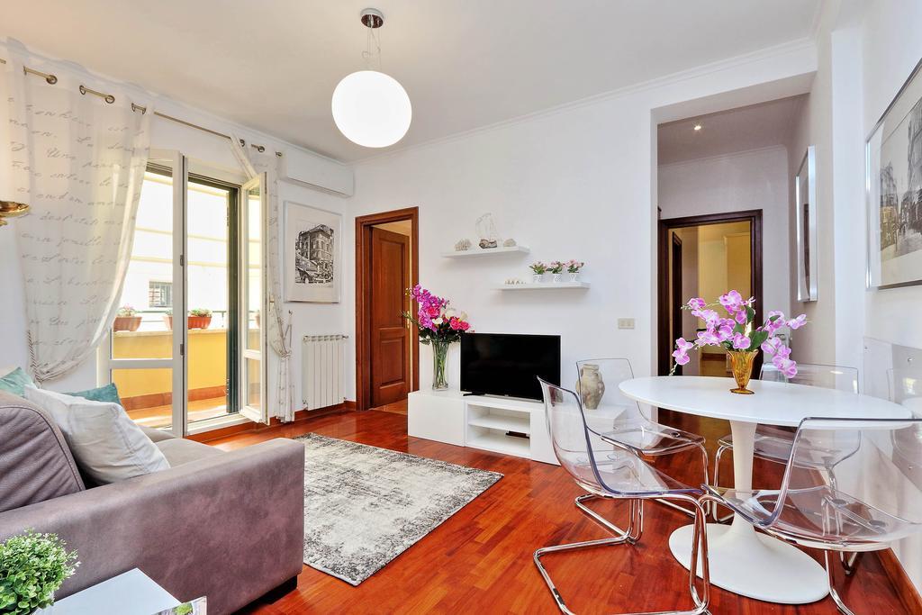 Apartment Mecenate Charme Apartment
