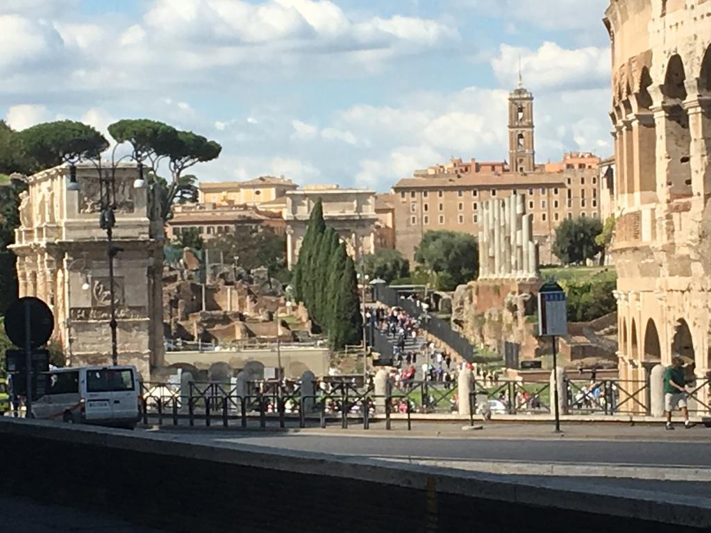 Apartment Delightful 100 Meters From The Colosseum *
