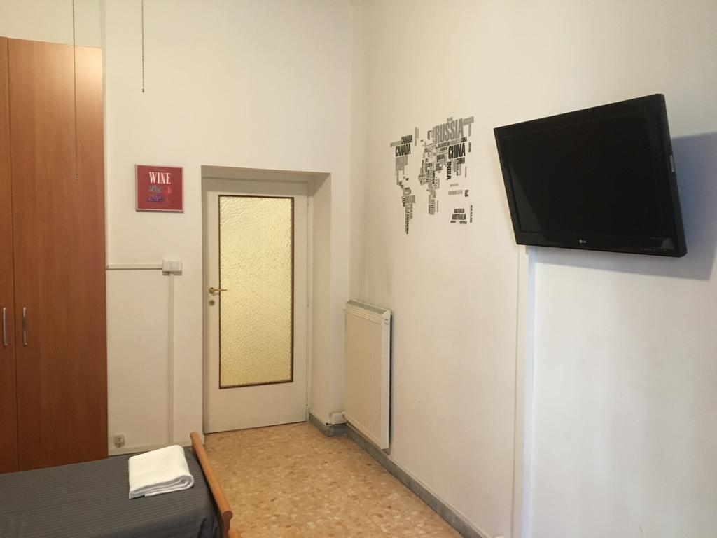 Apartment Delightful 100 Meters From The Colosseum Rome