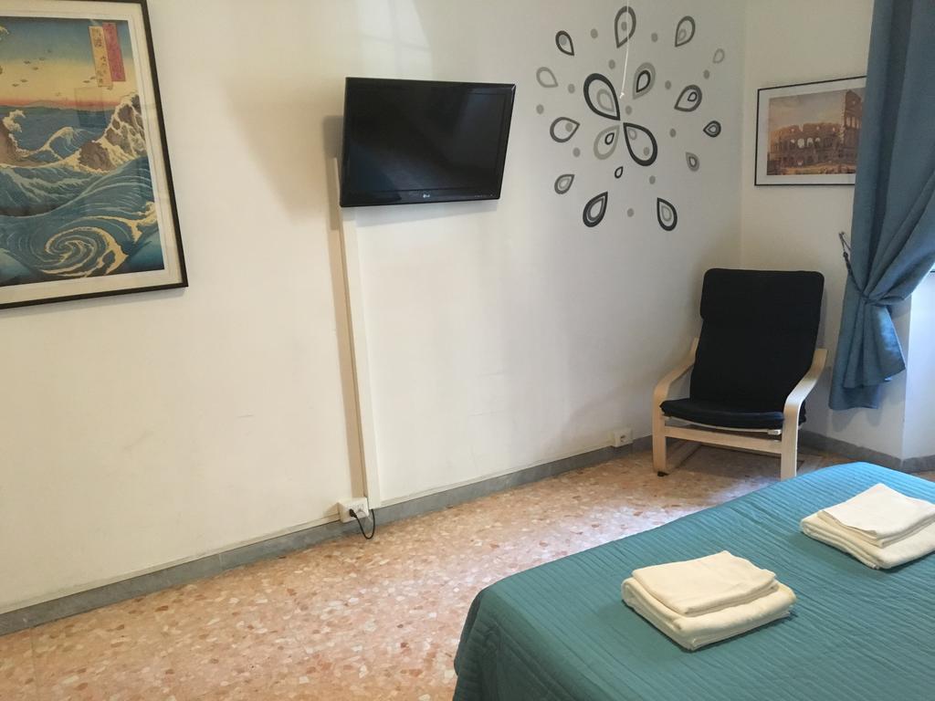 Apartment Delightful 100 Meters From The Colosseum Rome