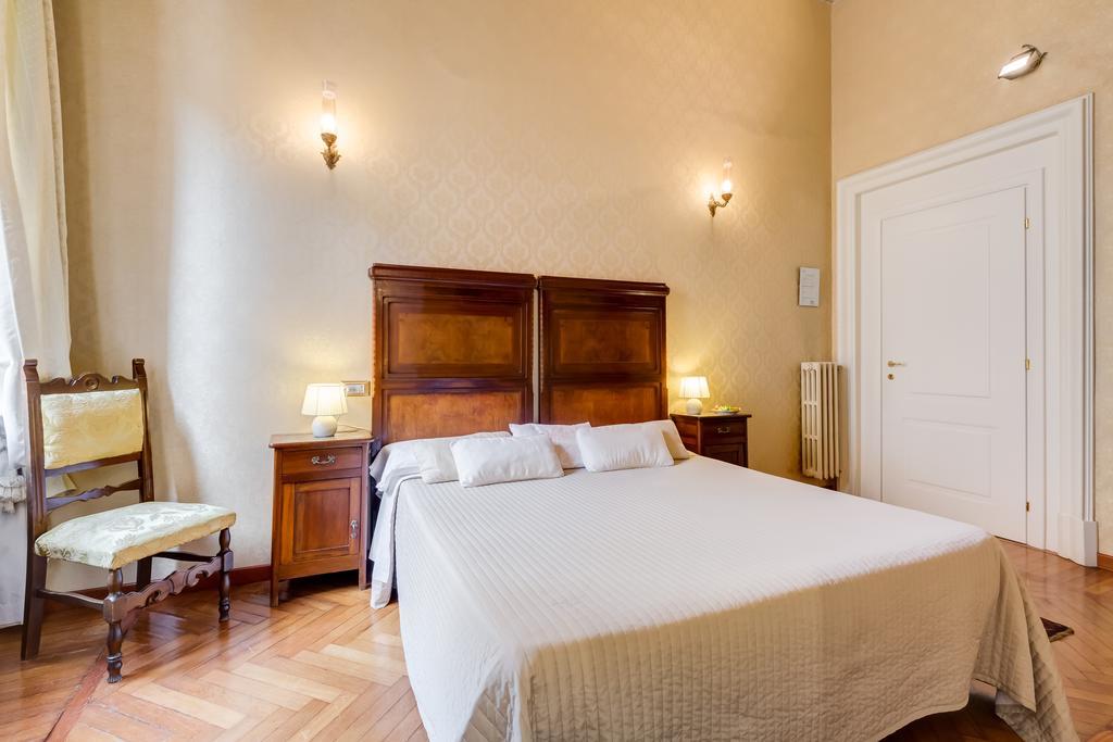 Affreschi Su Luxury Rome