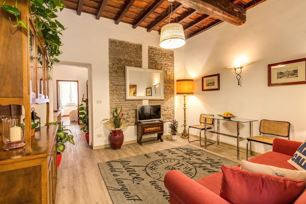Magenta Deluxe Fienaroli 2 Rome
