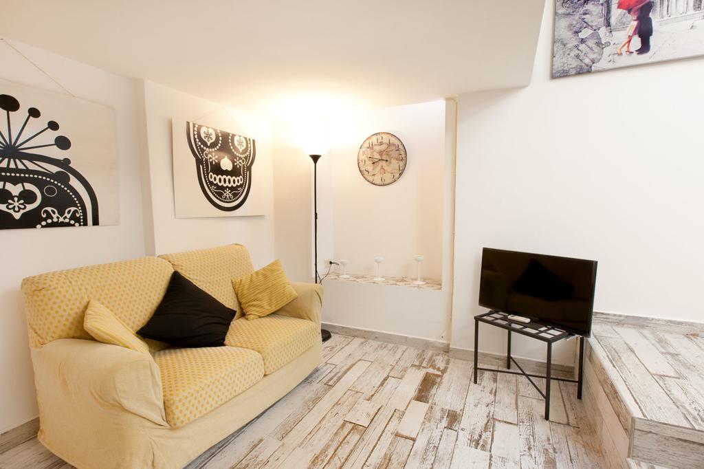 Apartment Colosseo Accomodation *