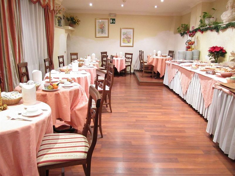 Hotel The Republic 4*