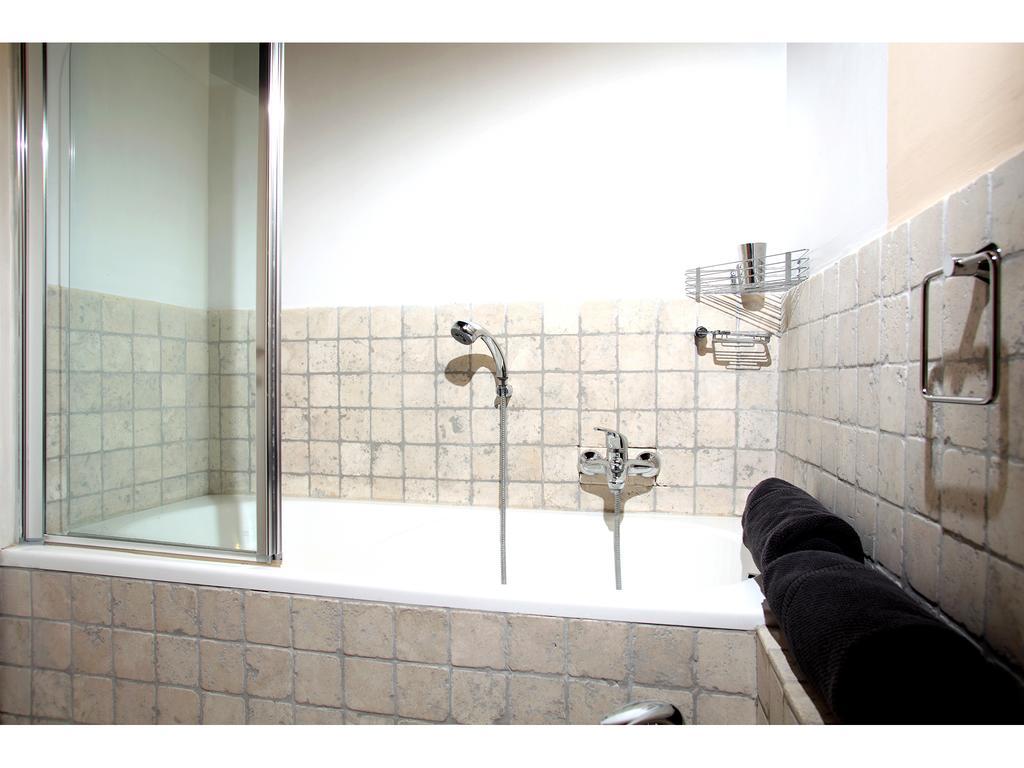 Luxury - Vicolo Palle Roma