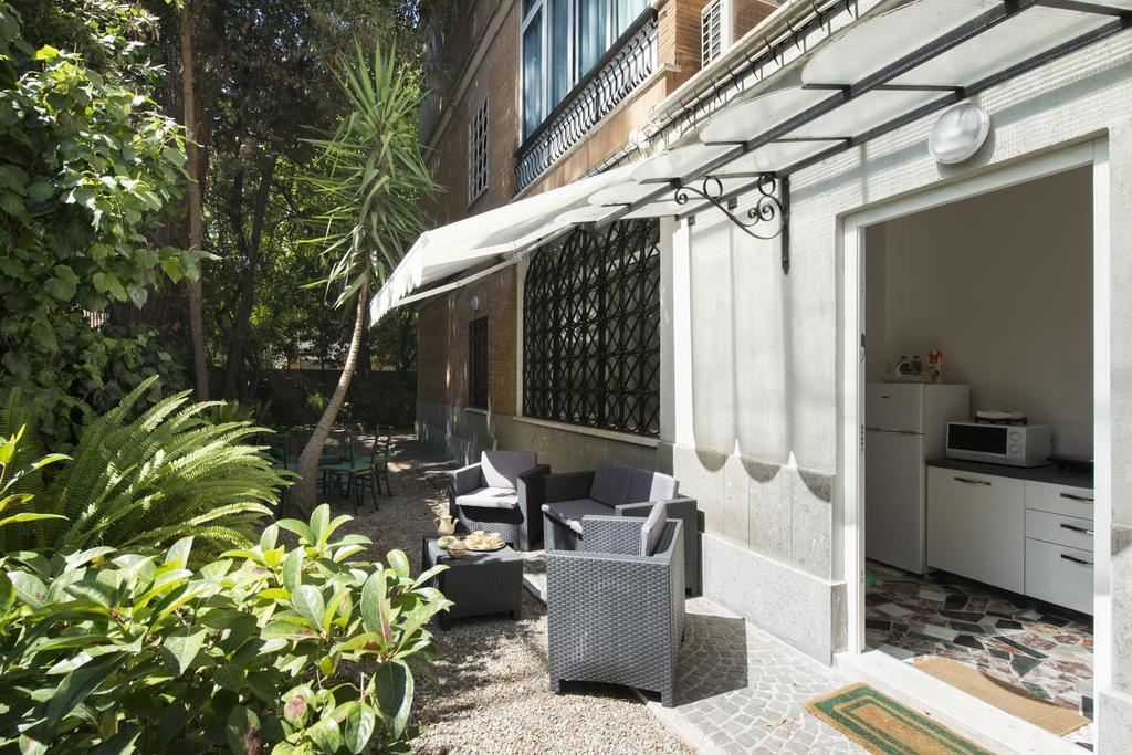 Vatican 307 Apartment *