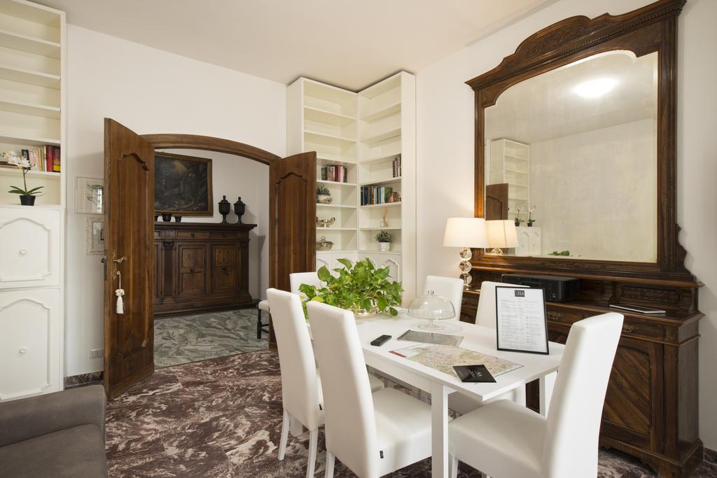 Vatican 307 Apartment