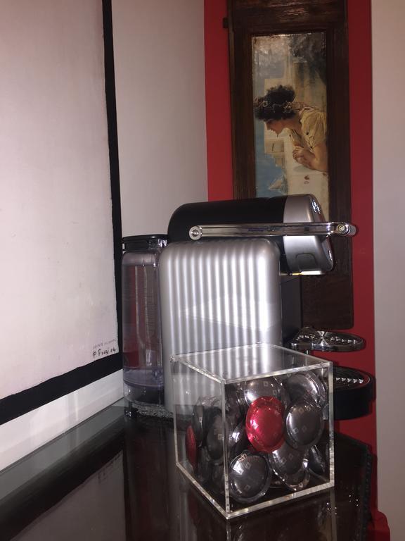 Le Vibrazioni Couette-café *