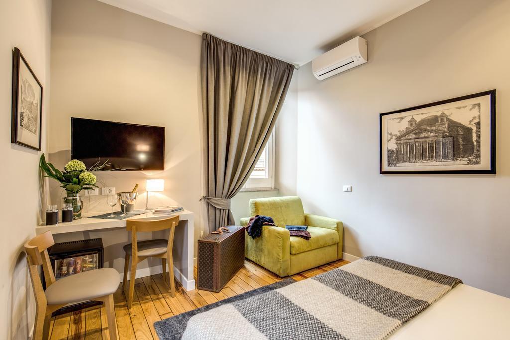 The Club Navona Guest house *