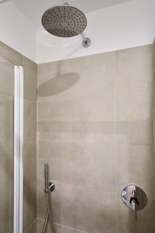 Bright And Comfy 3 Bedroom In Monti Apartment *