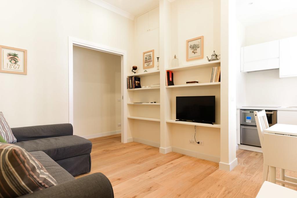 Bright And Comfy 3 Bedroom In Monti Apartment Rome