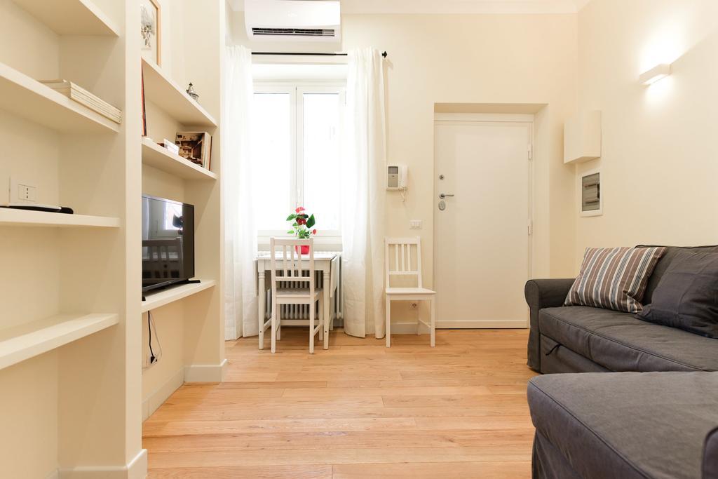 Bright And Comfy 3 Bedroom In Monti Apartment Rome