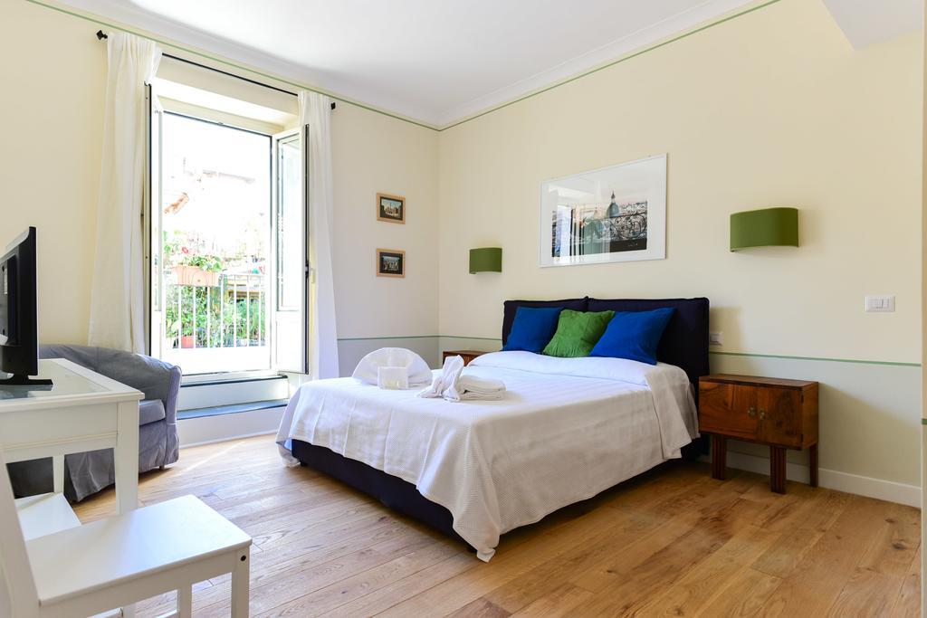Bright And Comfy 3 Bedroom In Monti Apartment Rome