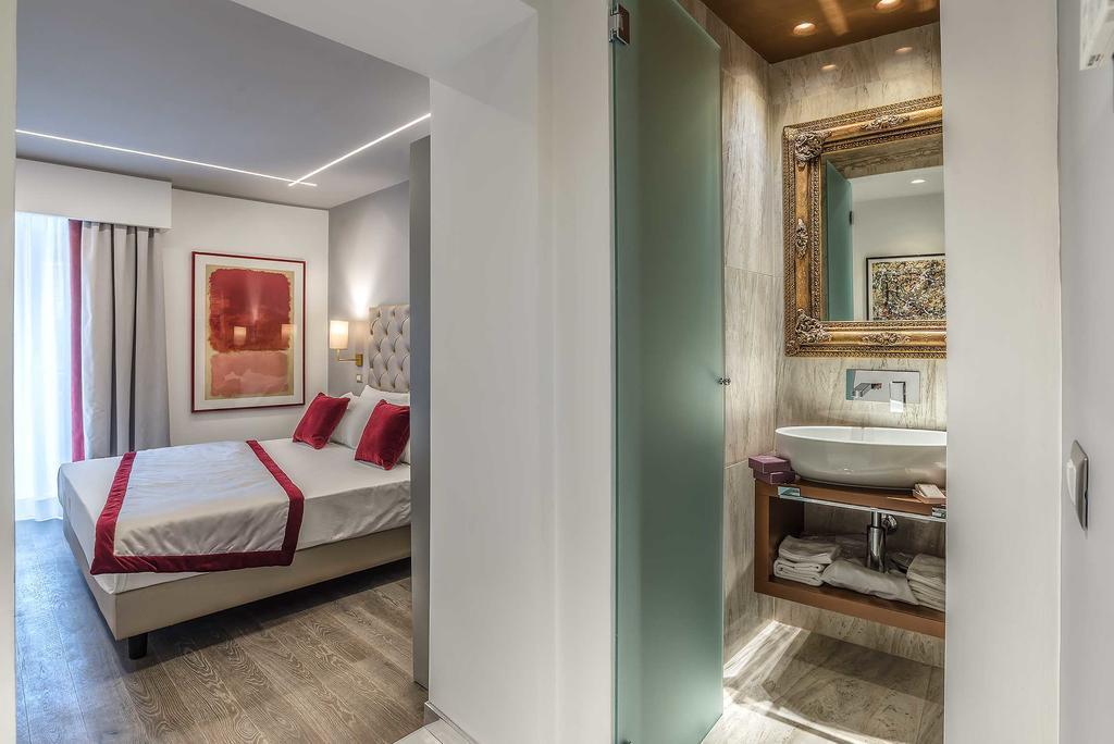 Colonna Del Corso 3* Rome