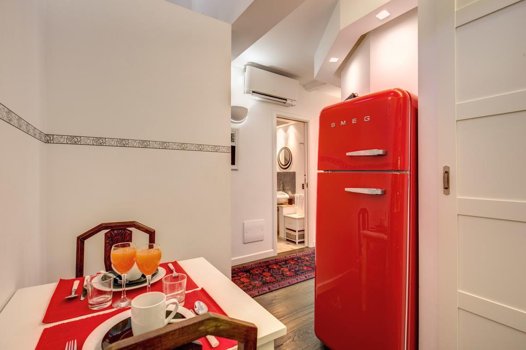 Appartamento Campo De' Fiori Stylish White