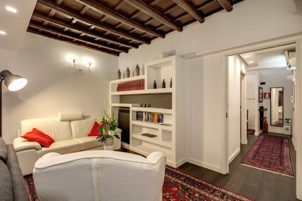 Appartamento Campo De' Fiori Stylish White *