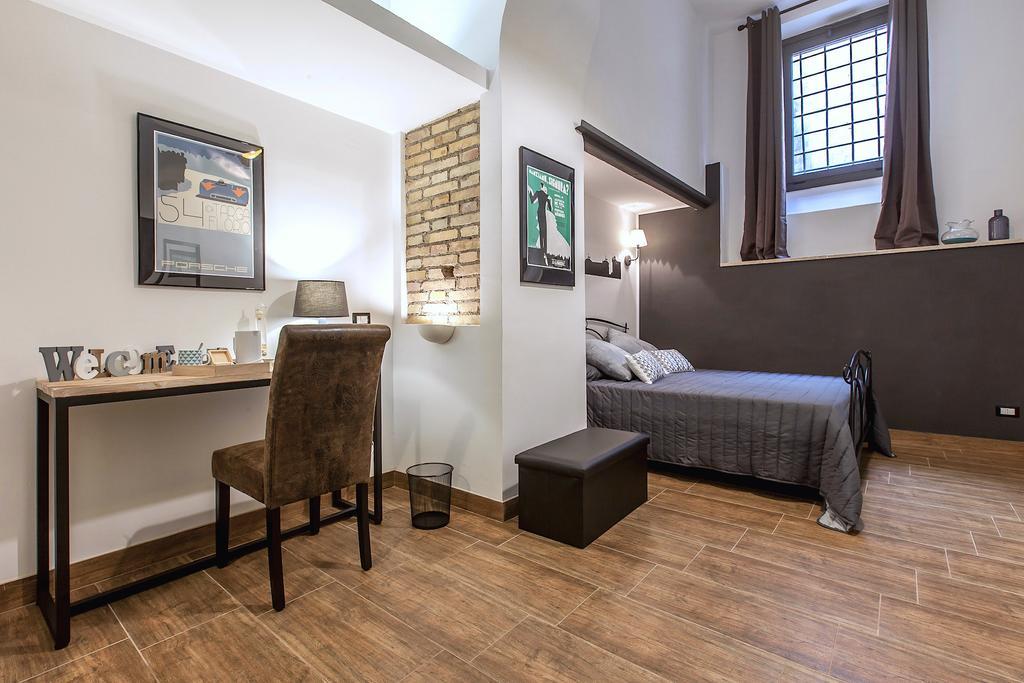Del Falco Boutique San Pietro Rome