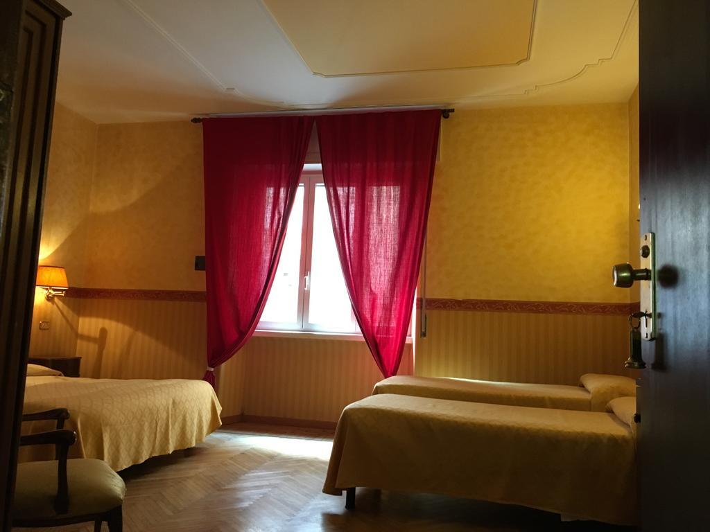Hotel Trinita Dei Monti Rome