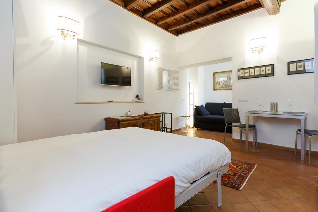 Navona, Old Appartement *