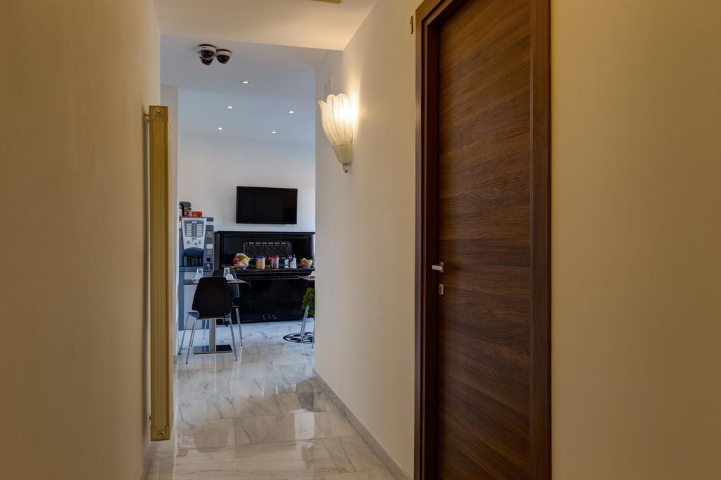 Little Rhome Bed & Breakfast 2*