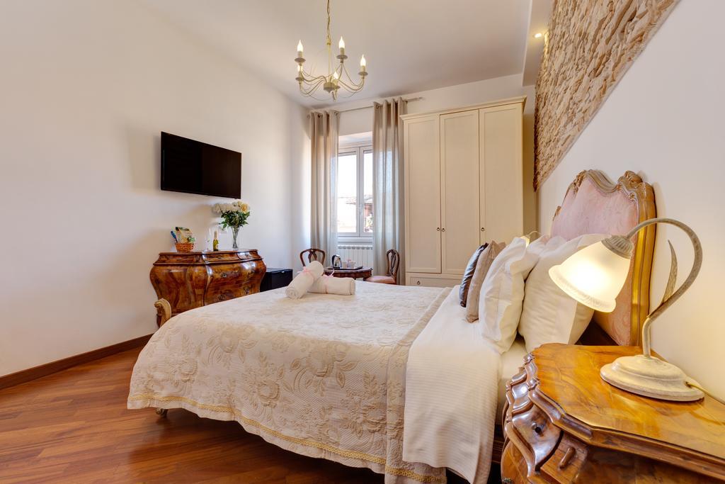 Little Rhome Bed & Breakfast 2*