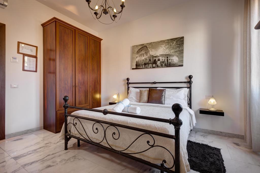 Little Rhome Bed & Breakfast 2*