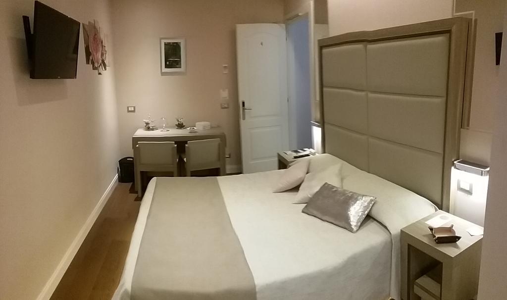 Domus Clara Guest house Rome