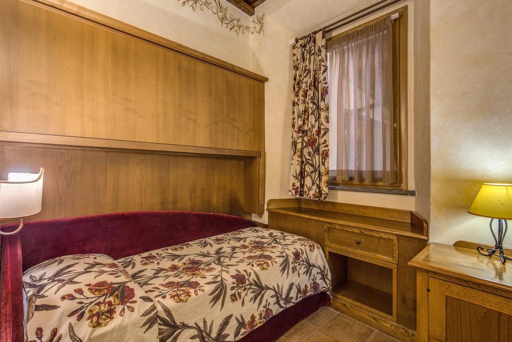Hotel Residenza San Calisto 3*