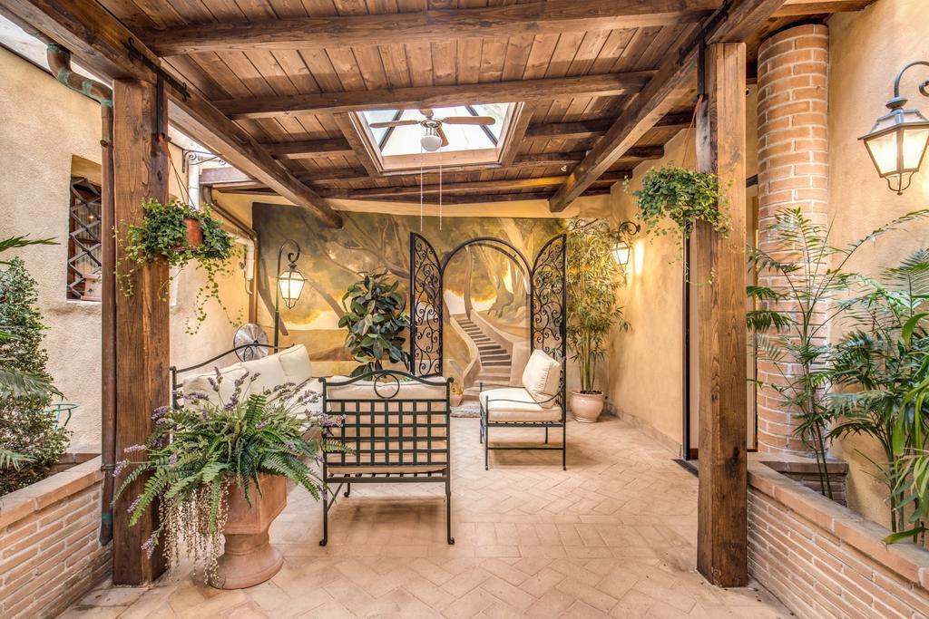 Residenza San Calisto Rome