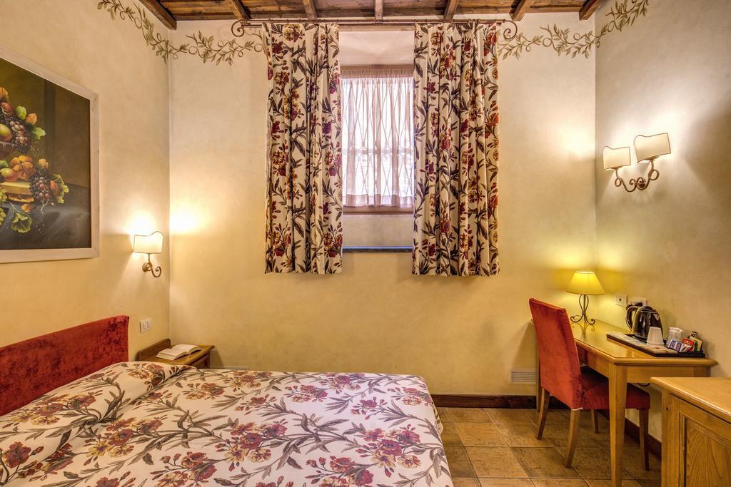 Hotel Residenza San Calisto 3*