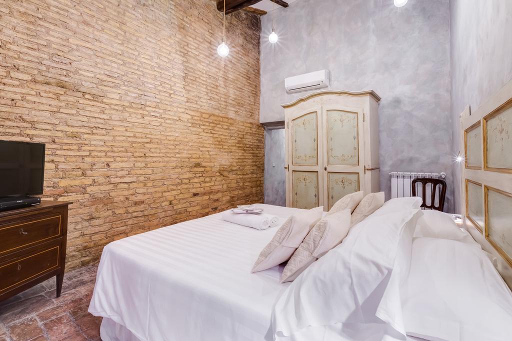 Colonna Suite - Rome Spanish Steps Suite & Spa Apartment