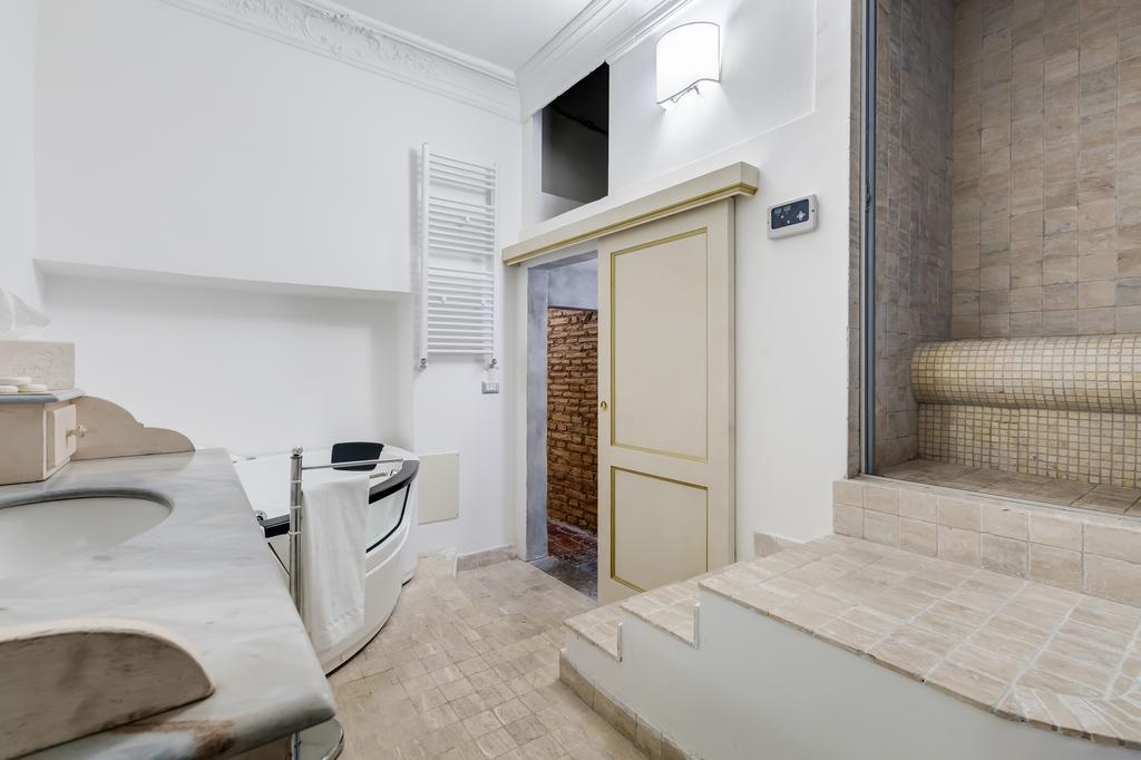 Colonna Suite - Rome Spanish Steps Suite & Spa Apartment Rome