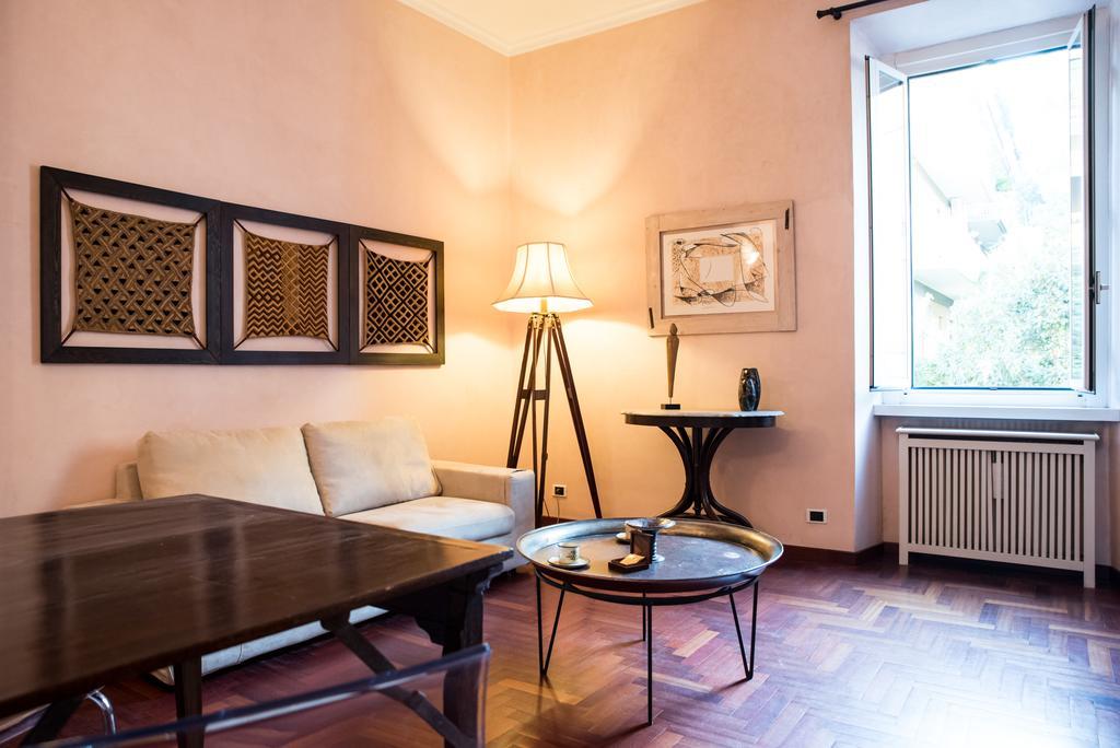 Porta Latina Apartment *