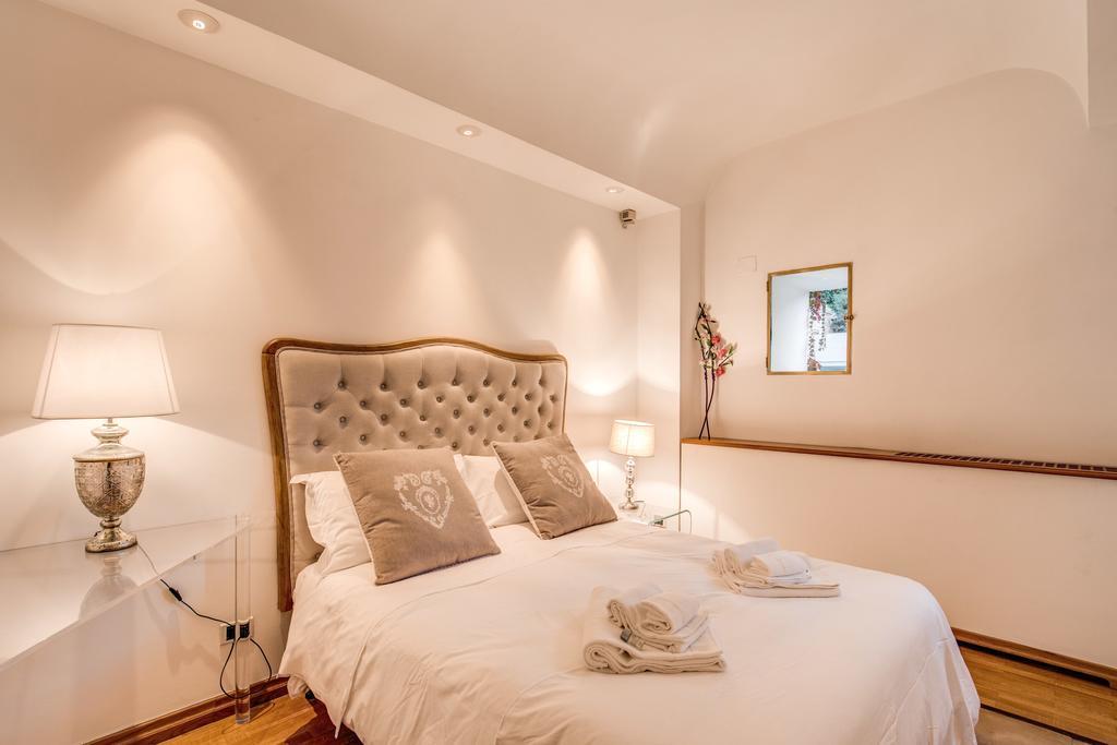 Via Margutta Apartment Rome