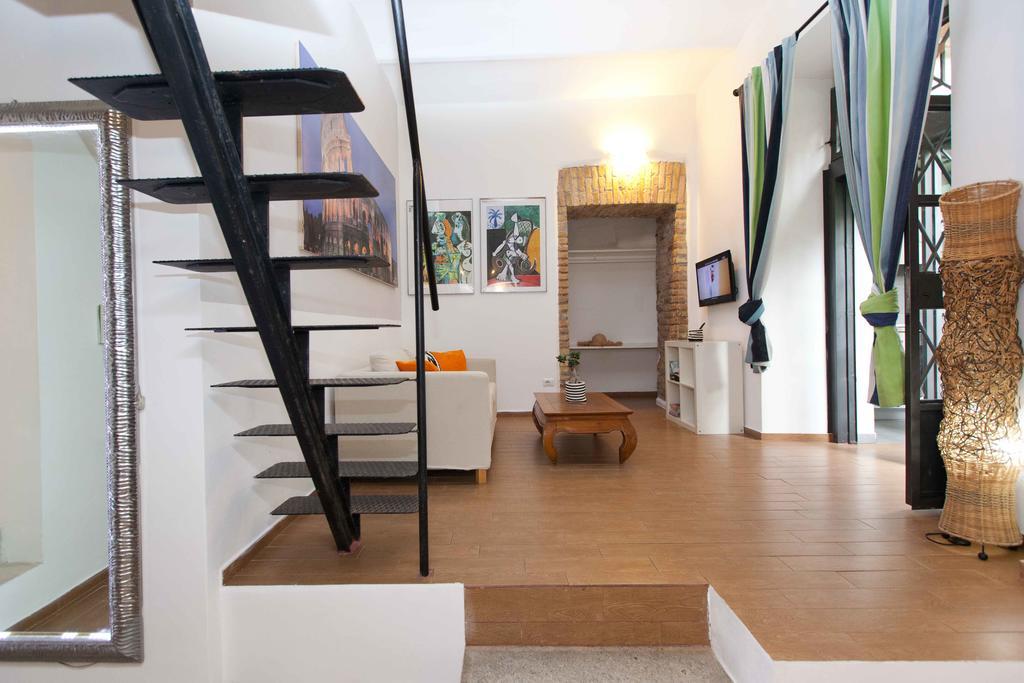 Colosseo Accomodation Apartment *