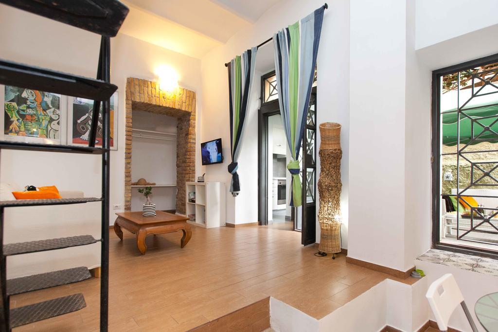 Colosseo Accomodation * Rome