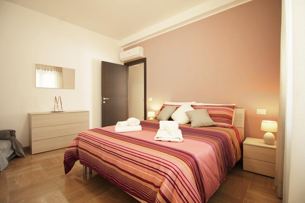 Eur Bright Spacious Terraced With Private Parking Only For Small Cars * Rome