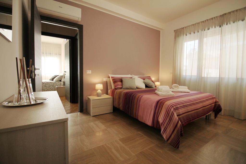 Apartment Eur Bright Spacious Terraced With Private Parking Only For Small Cars *