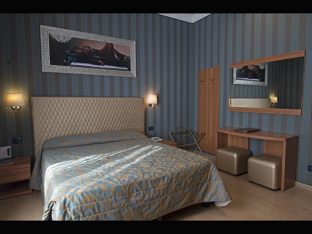 Lirico Hotel