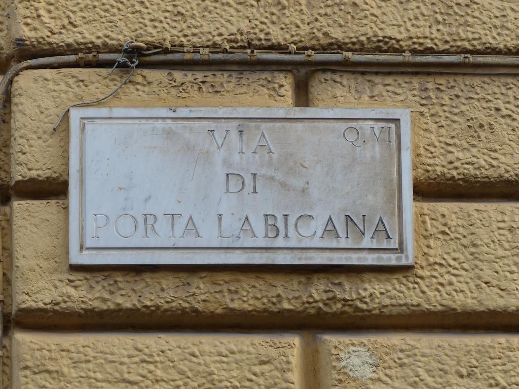 Between Termini & Colosseo Apartment *