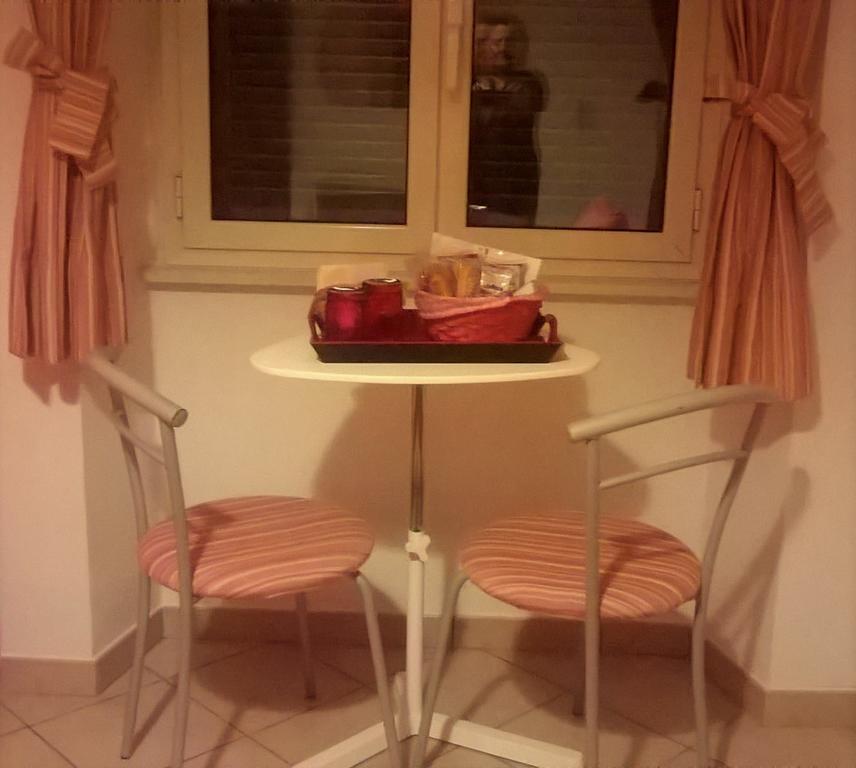 Dama Di 3* Rome